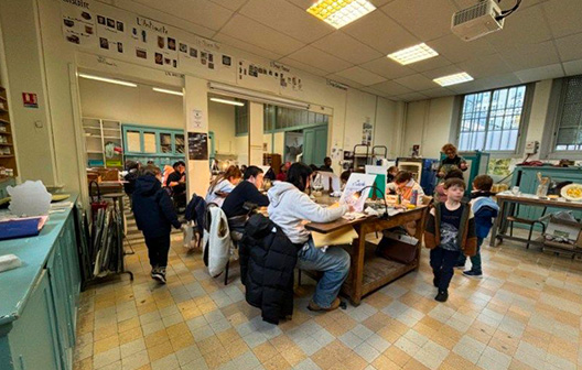 Des élèves de primaire à la découverte des métiers d’art au lycée l’Initiative